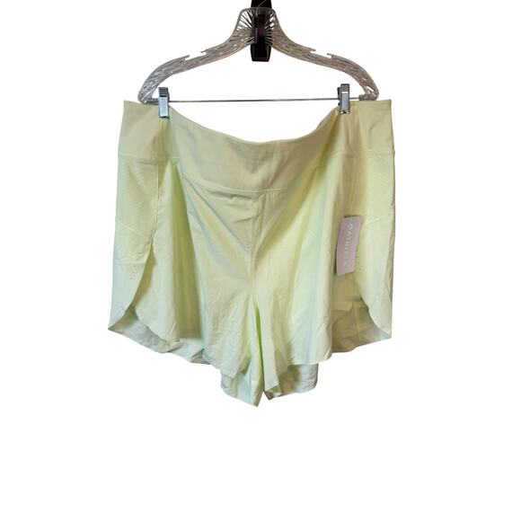 ATHLETA NWT Run With It 4.5" Short Size 3X Tequila Green Running Shorts Active - Picture 2 of 7